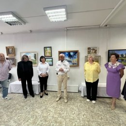 Выставка живописи, графики, скульптуры, фото и ДПИ «Пушкин. В красках и образах».
